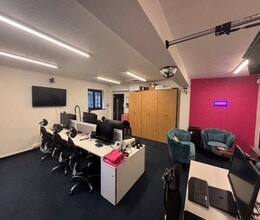 38A Station Road W, Oxted to rent Interior Photo- Image 2 of 2