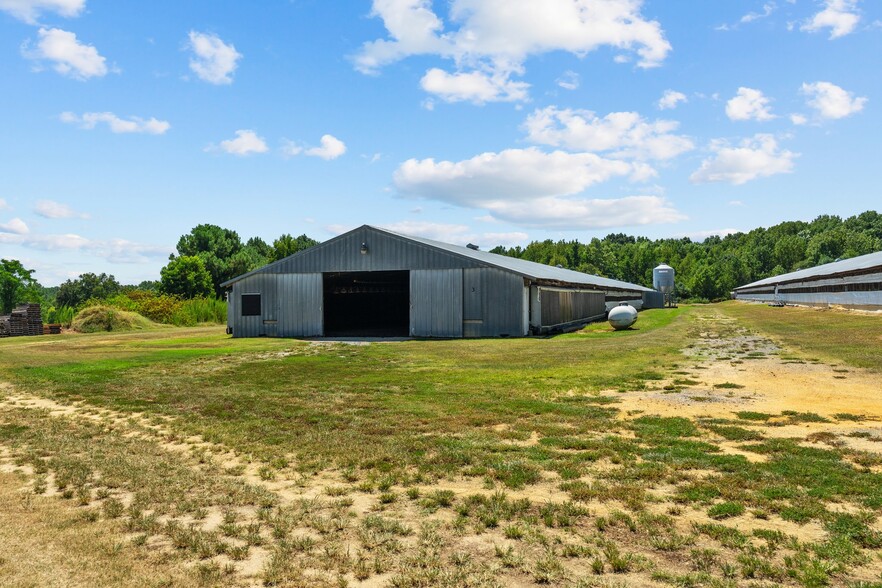 2644 Holly Springs Church rd, Broadway, NC for sale - Building Photo - Image 3 of 9