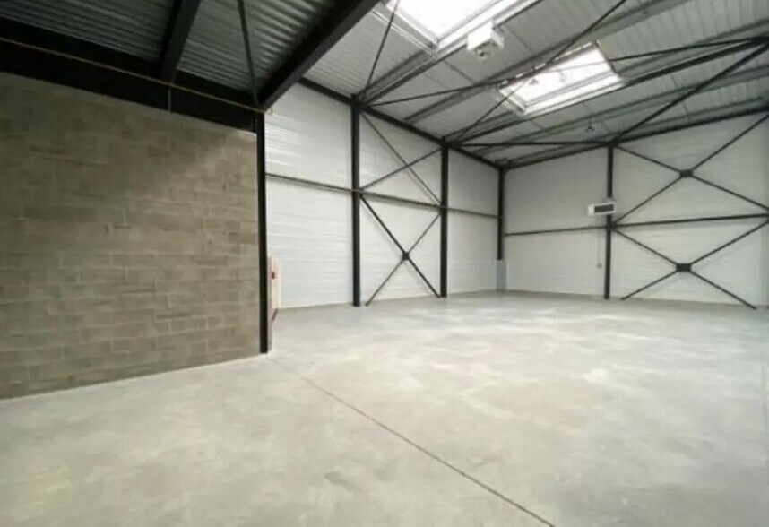 Light Industrial in Stains for sale - Interior Photo - Image 1 of 5