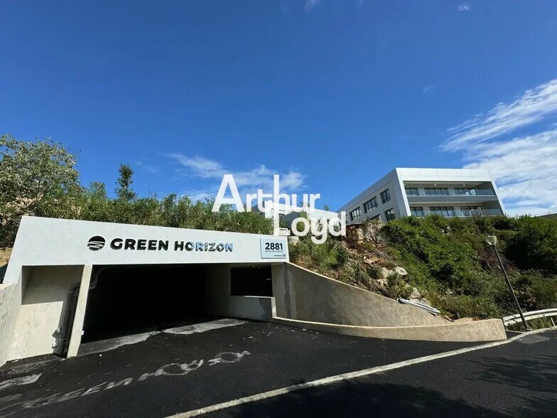 Office in Valbonne to rent - Building Photo - Image 2 of 7