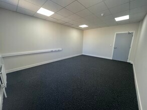 Wesley Sq, Hartlepool to rent Interior Photo- Image 2 of 4