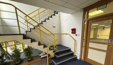 5-5A Bruntcliffe Way, Morley to rent Interior Photo- Image 2 of 2