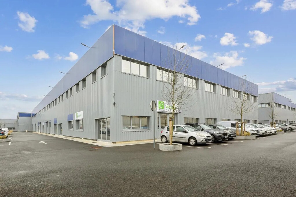 Location Local d'activités 207 m² à 3 382 m² - Photo 1