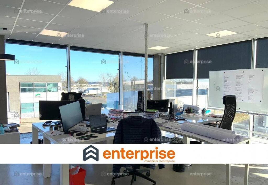 Location Bureaux 118 m² - Photo 1