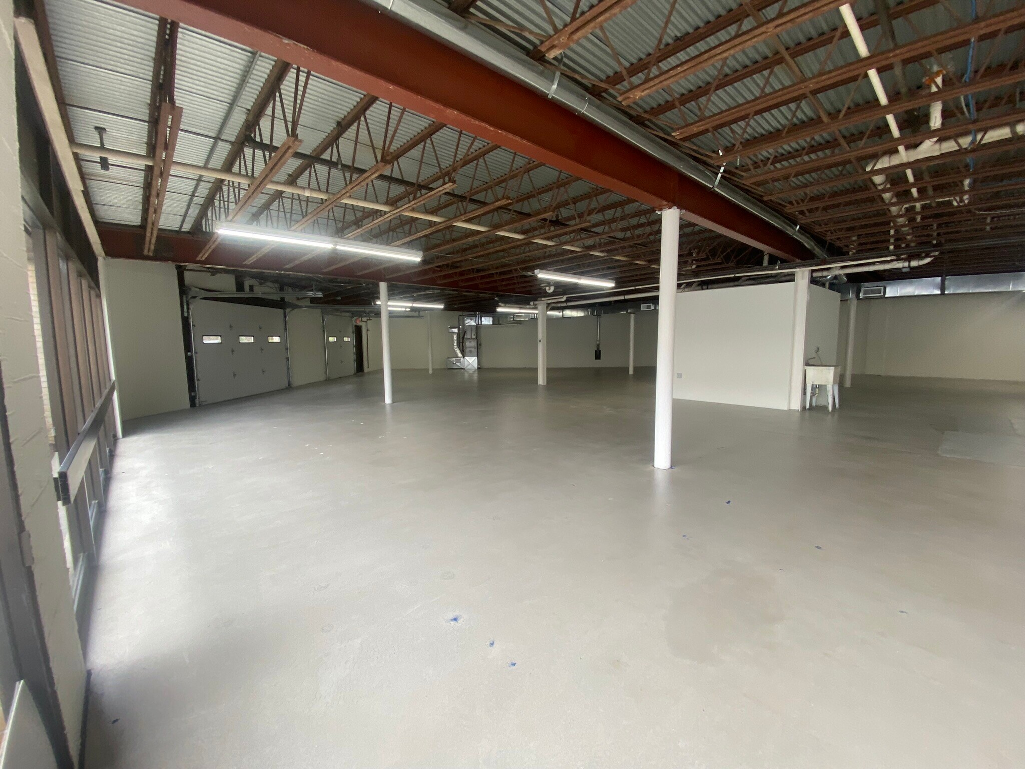 8400-8444 Helgerman Ct, Gaithersburg, MD to rent Interior Photo- Image 1 of 4