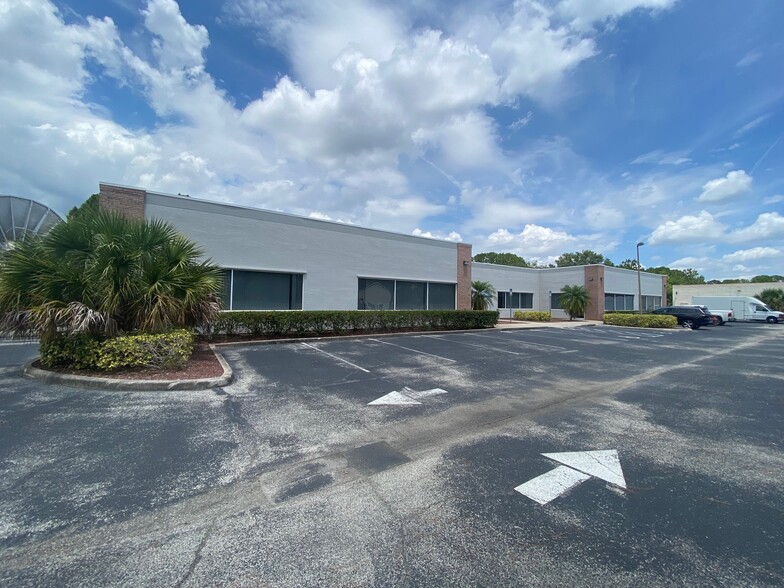 750 North Dr, Melbourne, FL for rent - Building Photo - Image 1 of 11