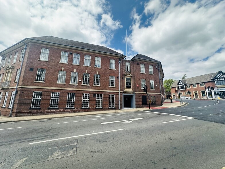 St Marys Gate, Chesterfield to rent - Building Photo - Image 3 of 3