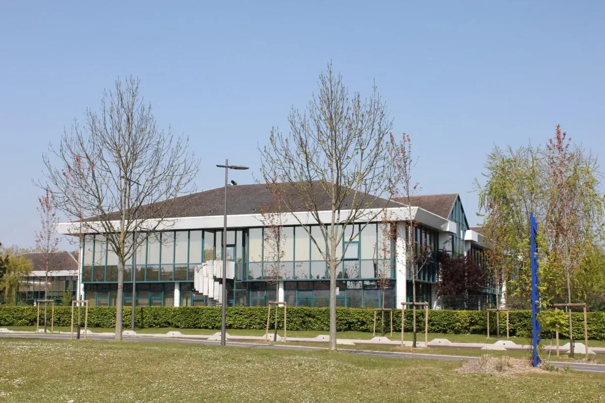 117 Avenue Des Nations, Villepinte to rent Building Photo- Image 1 of 7