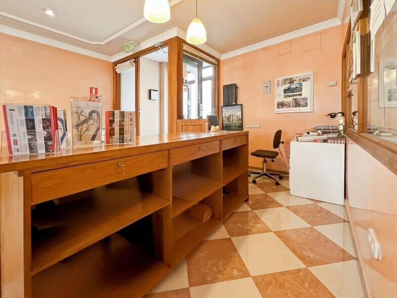 Hospitality in Buitrago del Lozoya, Madrid for sale - Building Photo - Image 3 of 46