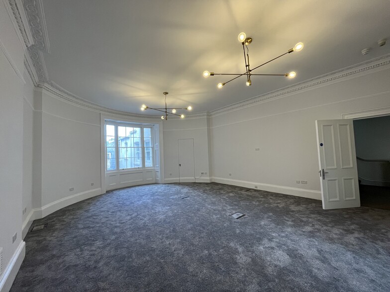 11 Upper Grosvenor St, London for rent - Interior Photo - Image 3 of 4