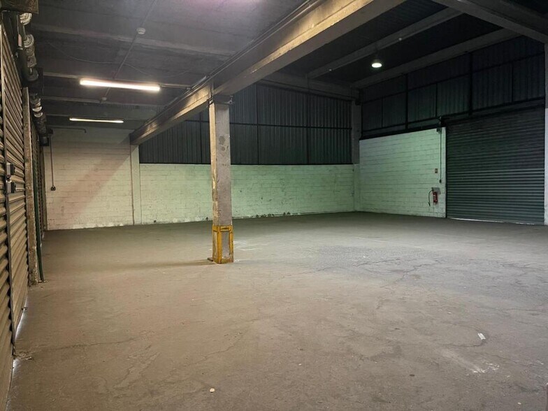 Office in Aulnay-sous-Bois to rent - Building Photo - Image 3 of 79