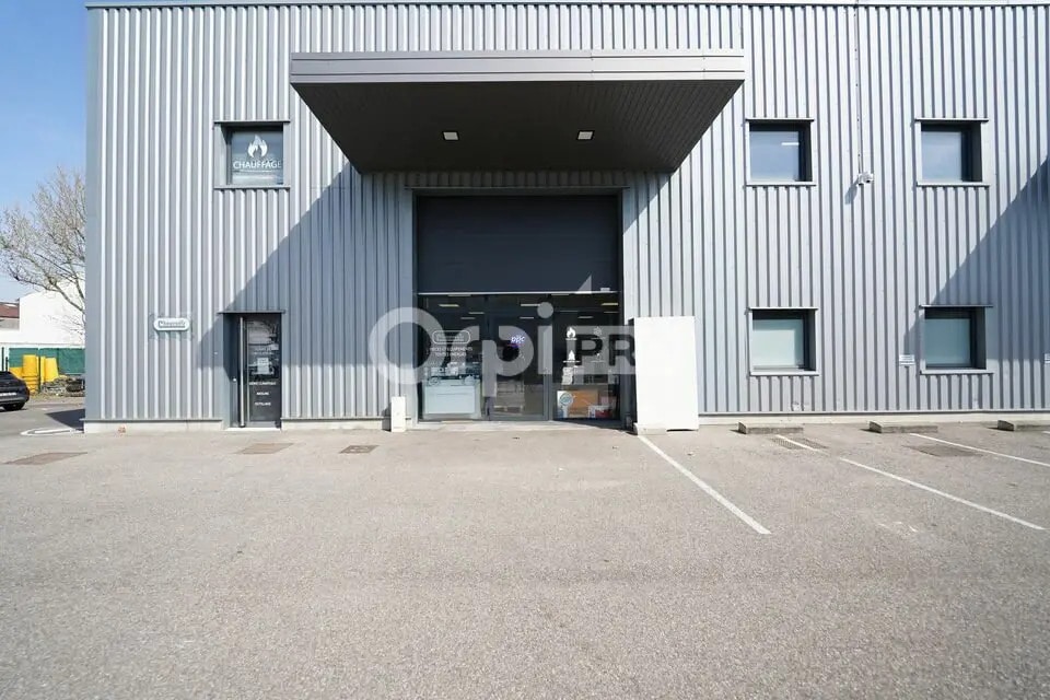 Office in Saint-Priest to rent Building Photo- Image 1 of 13