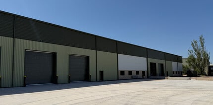 Unit A, Newark to rent Building Photo- Image 2 of 7