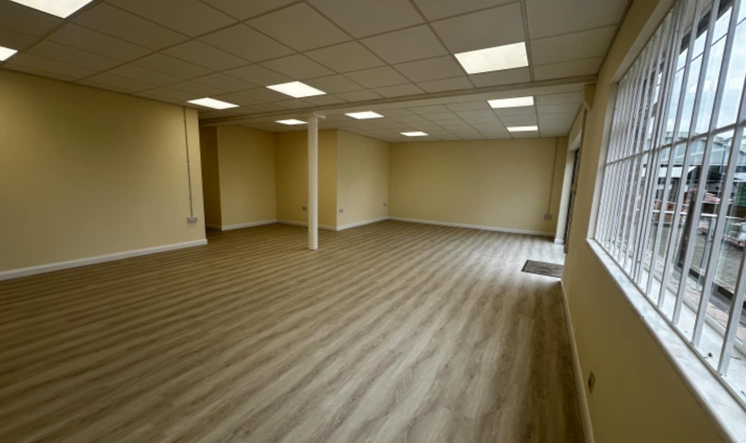 Limpsfield Rd, Warlingham to rent Interior Photo- Image 1 of 2