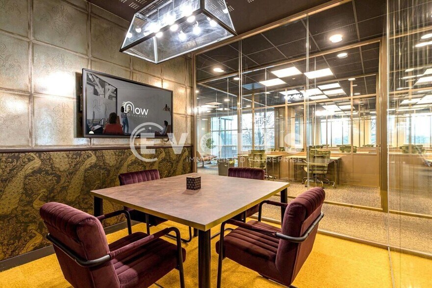 Office in Saint-Denis to rent - Interior Photo - Image 2 of 8