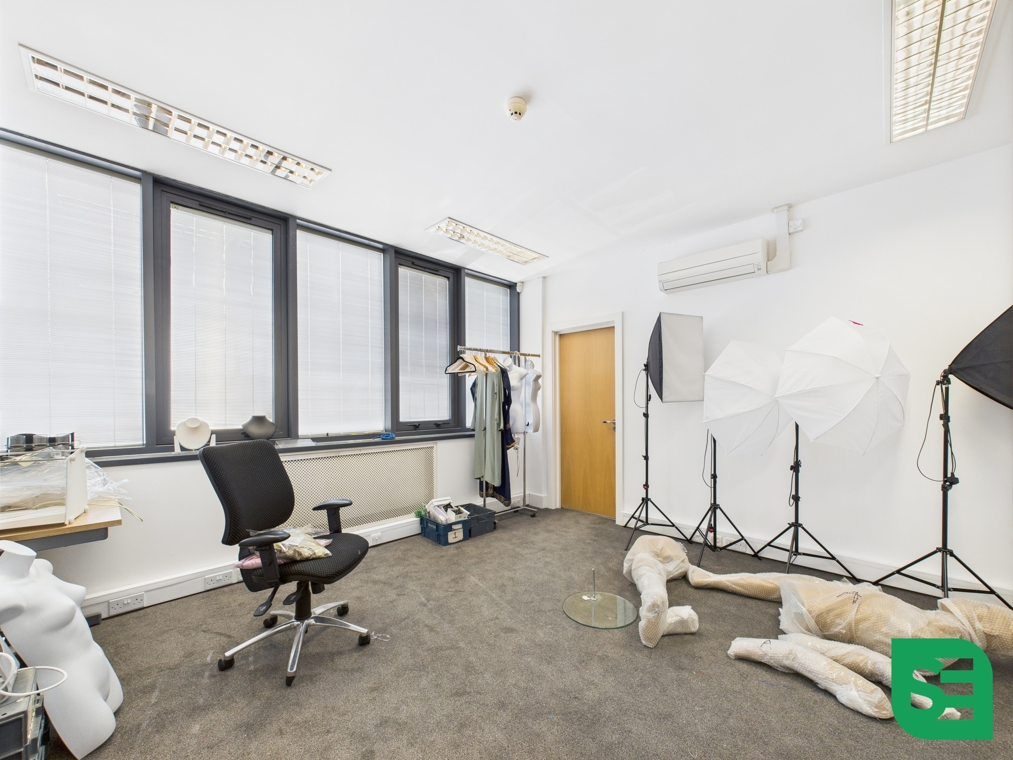 320-328 Selbourne Rd, Luton to rent Interior Photo- Image 1 of 7