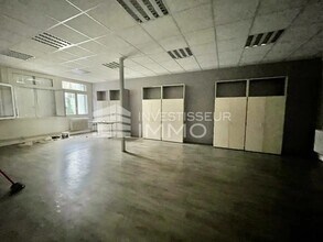 Industrial in Meaux to rent Interior Photo- Image 2 of 6