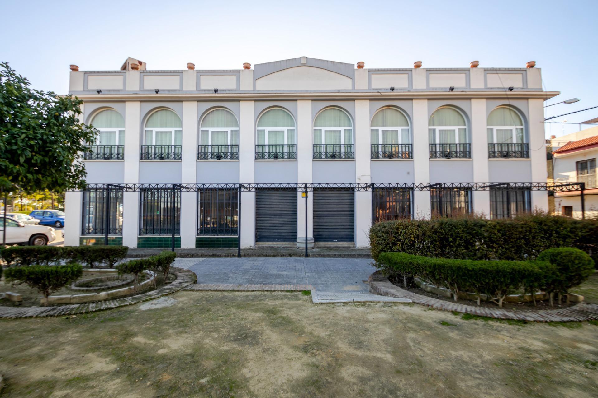 Calle Pablo Neruda, 1, Mairena del Aljarafe, Sevilla for sale Building Photo- Image 1 of 23