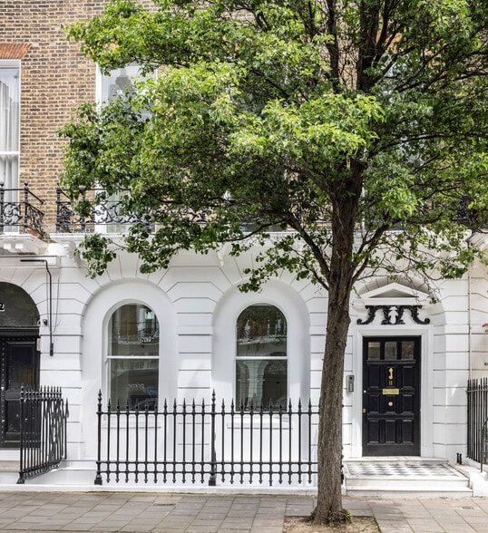 11 Devonshire Pl, London to rent - Building Photo - Image 2 of 4