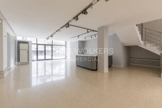 Office / Retail in Barcelona, Barcelona to rent Interior Photo- Image 2 of 27