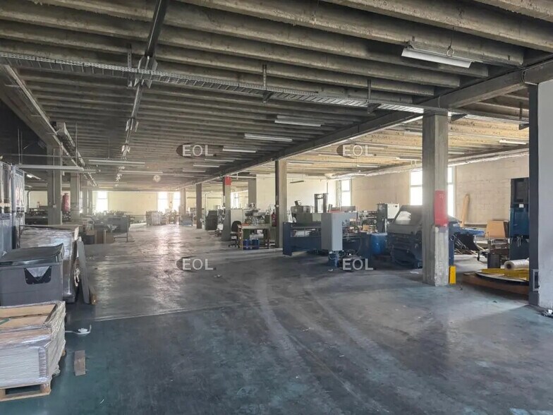 Office in Rosny-sous-Bois to rent - Building Photo - Image 2 of 12