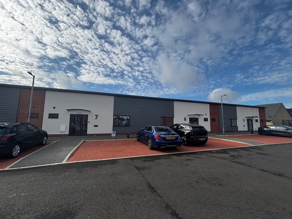 Banningham Rd, Aylsham to rent Building Photo- Image 1 of 4