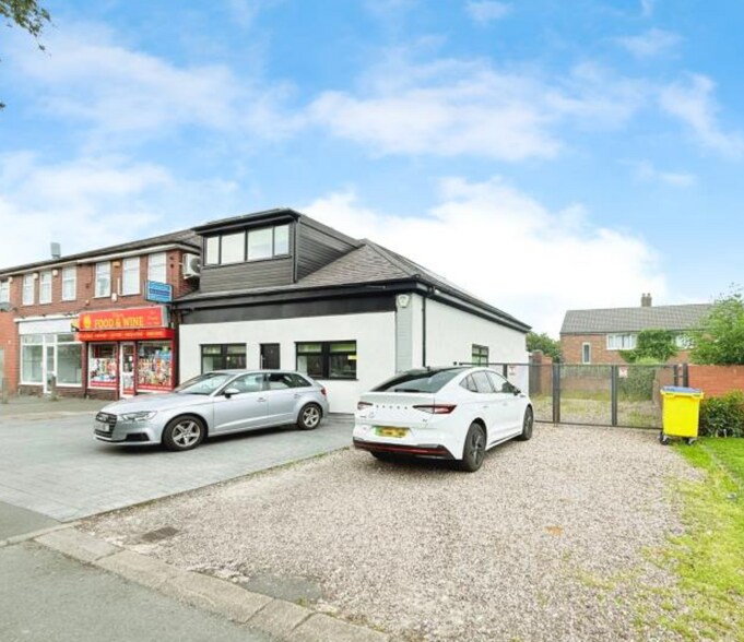 17 Hope Carr Rd, Leigh for sale - Primary Photo - Image 1 of 1