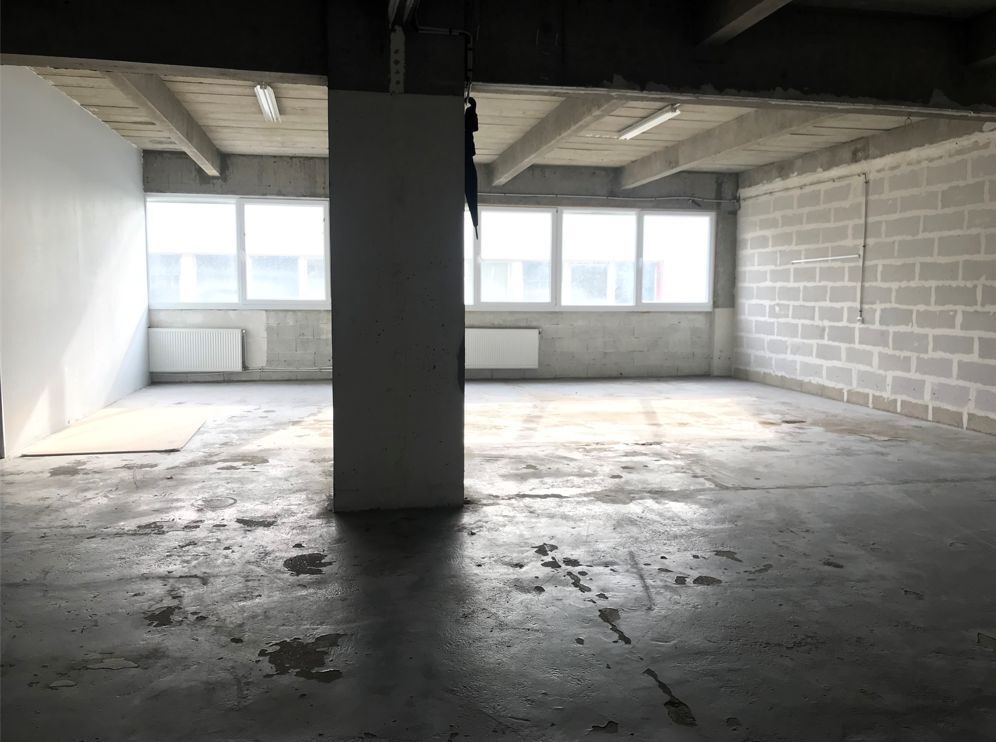 Industrial in Rosny-sous-Bois to rent Interior Photo- Image 1 of 2
