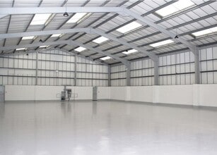 Clivemont Rd, Maidenhead to rent Interior Photo- Image 2 of 2