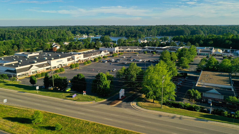 6521-6661 Lake Harbour Dr, Midlothian, VA for rent - Building Photo - Image 1 of 8