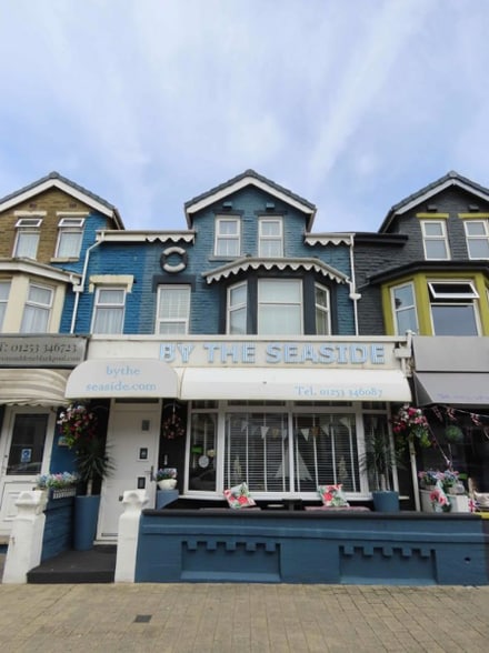 22 St. Chads Rd, Blackpool for sale - Primary Photo - Image 1 of 6