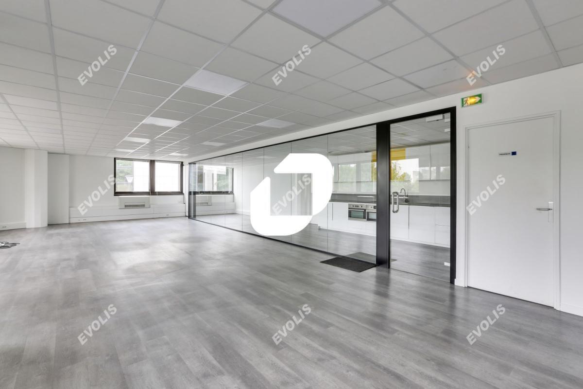 Office in Lognes to rent Interior Photo- Image 1 of 11