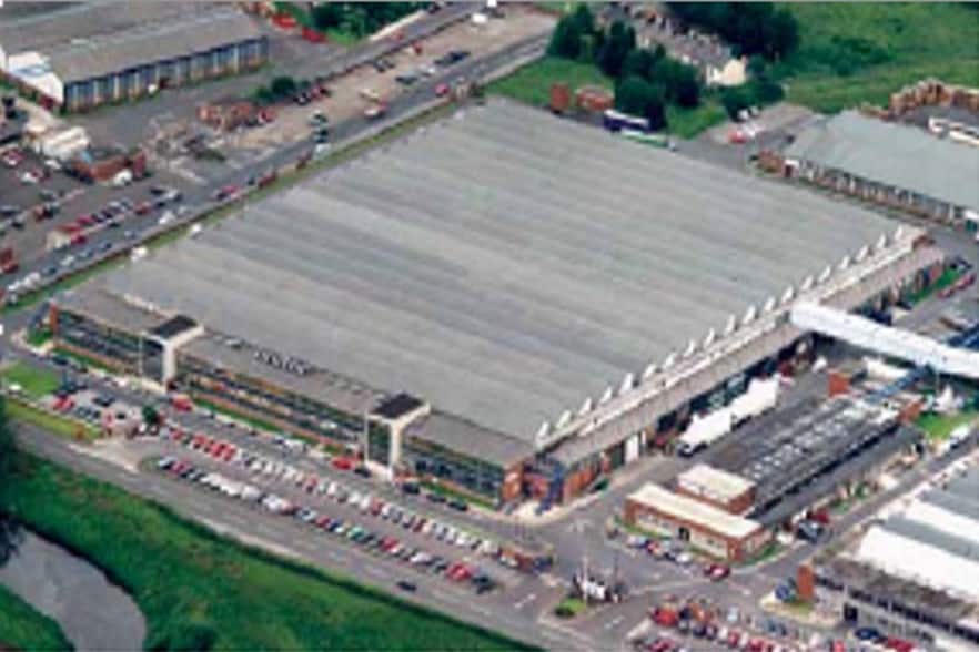 Blackburn Rd, Burnley to rent - Building Photo - Image 2 of 2