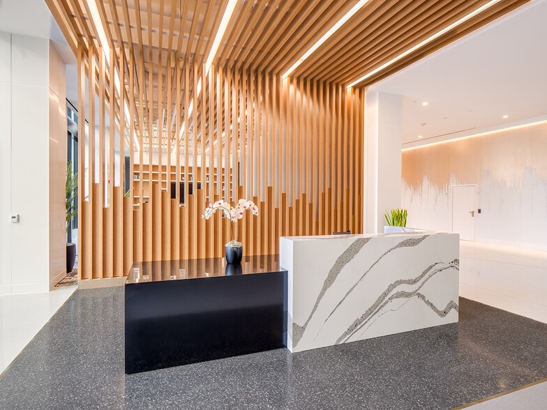 2461 S Clark St, Arlington, VA to rent - Lobby - Image 2 of 16