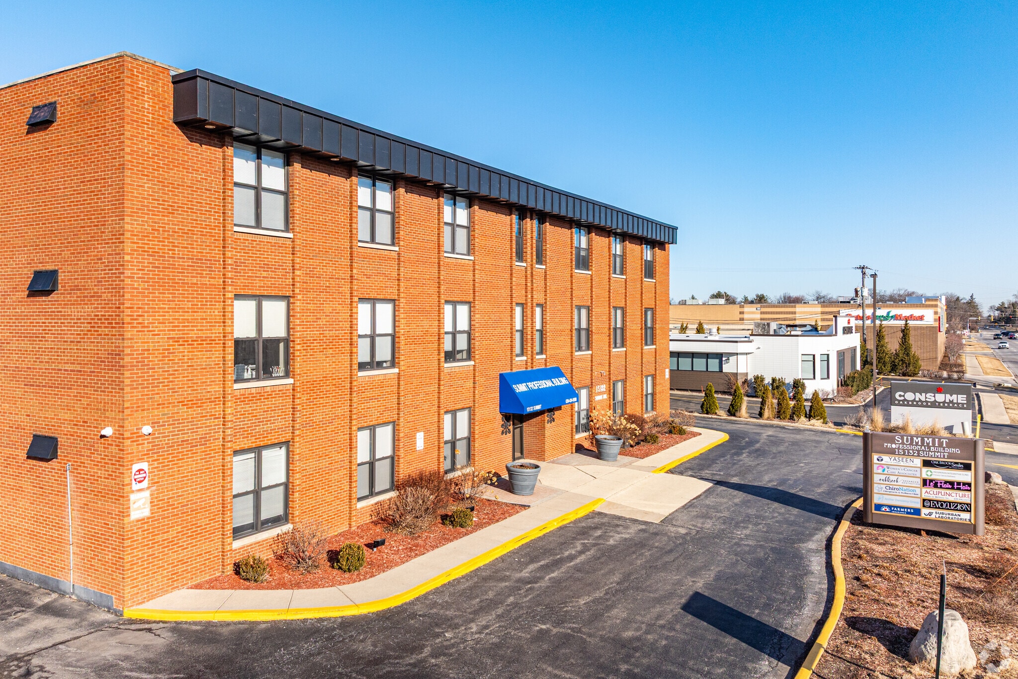 1S132 Summit Ave, Oakbrook Terrace, IL to rent Building Photo- Image 1 of 11