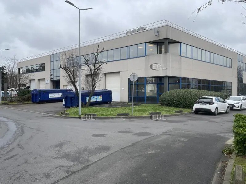 Light Industrial in Gennevilliers to rent Building Photo- Image 1 of 8