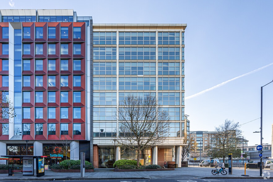 255 Hammersmith Rd, London to rent - Building Photo - Image 3 of 4