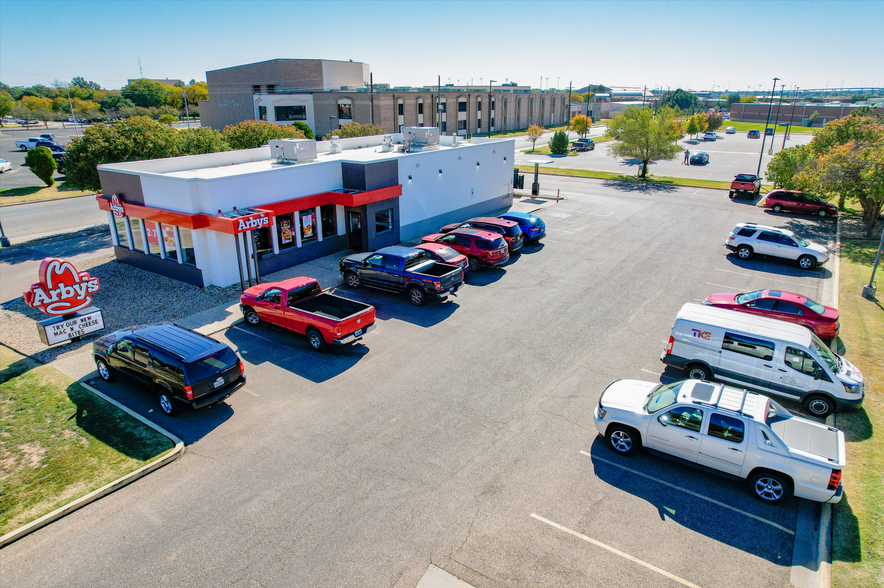 5711 19th St, Lubbock, TX for sale - Building Photo - Image 1 of 1