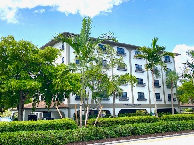 1000 Tamiami Trl N, Naples, FL for sale - Building Photo - Image 1 of 1