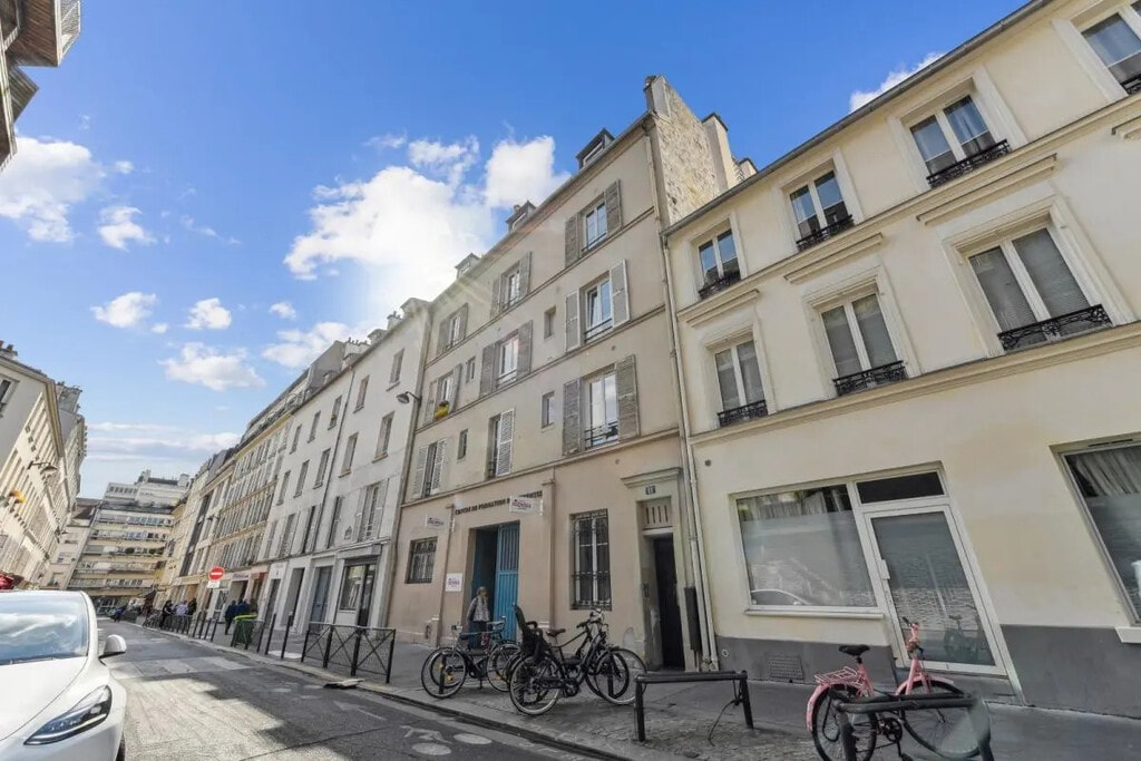 Location Bureaux 305 m² - Photo 1
