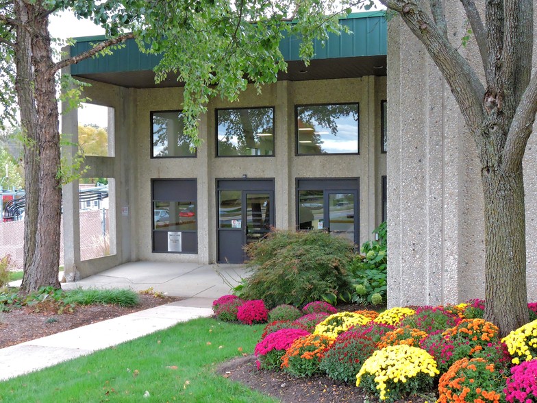 800 Corporate Center - Commercial Property