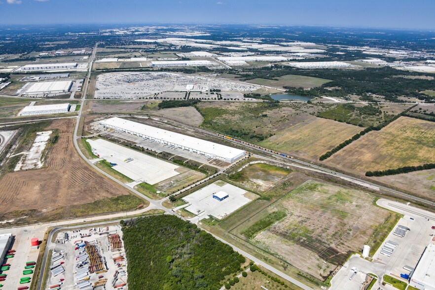 1301 W Wintergreen Rd, Hutchins, TX for rent - Aerial - Image 3 of 4