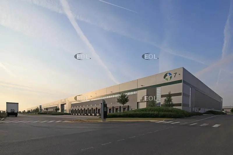 Industrial in Moissy-Cramayel to rent Building Photo- Image 1 of 7