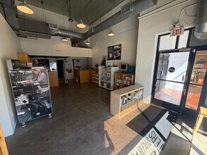 6601-6613 W Sunset Blvd, Los Angeles, CA to rent Interior Photo- Image 2 of 17