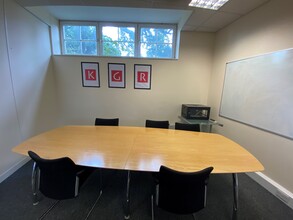 5-11 Hampton Court Rd, Kingston Upon Thames to rent Interior Photo- Image 2 of 2