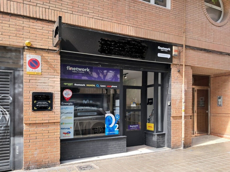 Retail in València, Valencia to rent - Interior Photo - Image 2 of 2