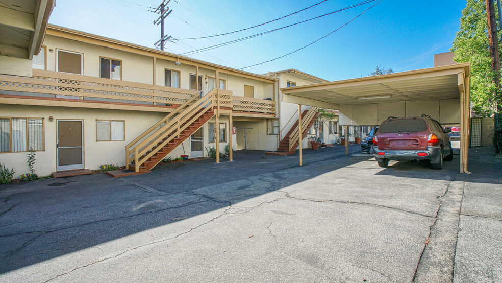 151 Maynard St. & 1502 E Broadway portfolio of 2 properties for sale on LoopNet.co.uk - Building Photo - Image 3 of 8