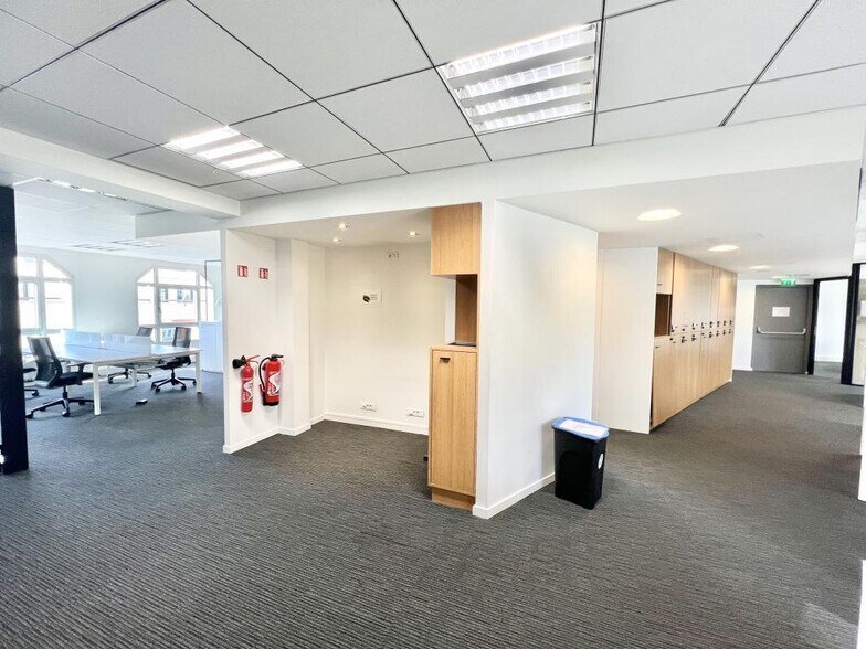 Office in Puteaux to rent - Interior Photo - Image 3 of 6