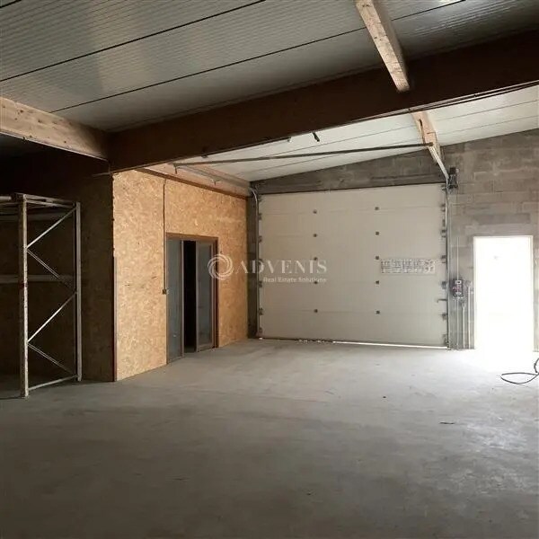 Location Local d'activités 185 m² - Photo 1