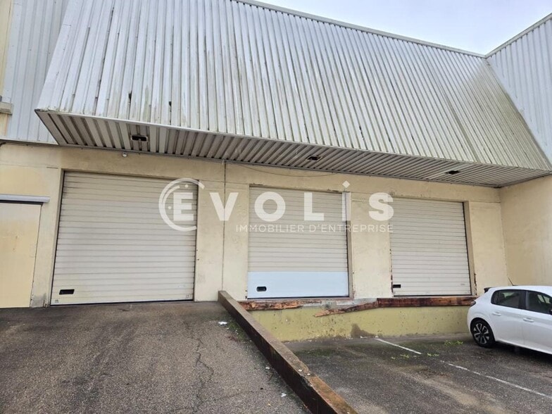 7 Rue Des Marronniers, L'Haÿ-les-Roses to rent - Building Photo - Image 1 of 10